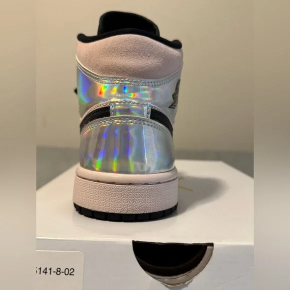 2020 RELEASE 7.5 Air Jordan 1 Mid Dirty Powder Iridescent! - Picture 7 of 12